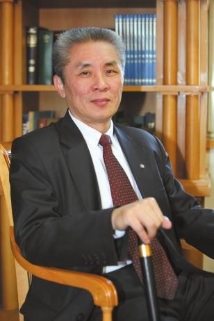 全国硕士研究生入学统一考试英语(课程)命题组组长、北京大学英语系王继辉教授