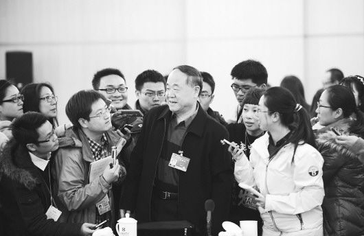 莫言提案带来家乡父老声音