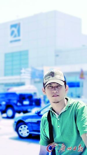 中大南方学院“男神”老师刷爆学生朋友圈 上课学生出勤率总是濒临“爆表”