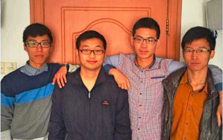 南财大宿舍四人均被著名985高校录取，他们互相鼓励和监督，不让一人落下。