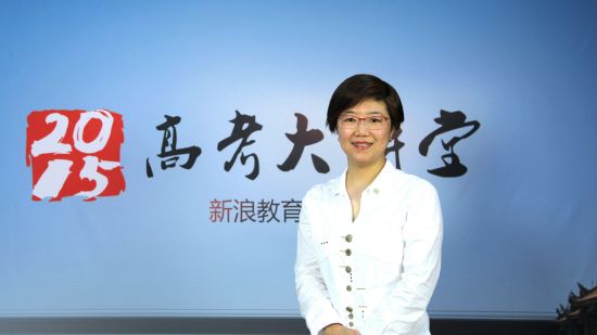 香港教育学院大中华事务处何静老师做客新浪