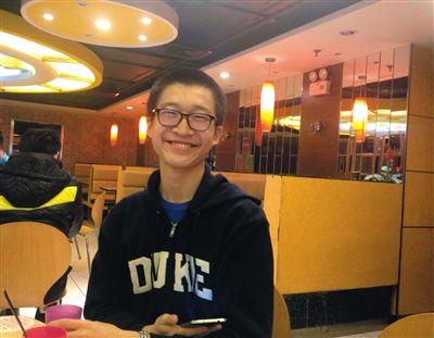 人大附中高三学生于寒。他已被美国杜克大学录取，今天不会参加高考。