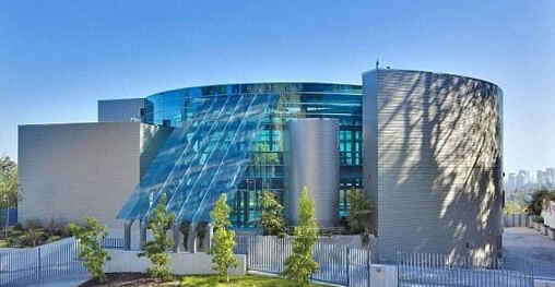 贾斯汀-比伯在加州的“玻璃屋”