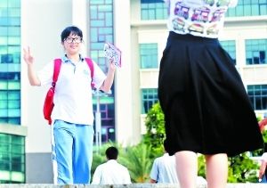 中山中小学将逐步统一校服风格。