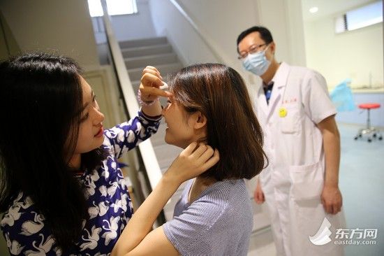 敢拿“颜值”赌明天：90后女大学生整形记