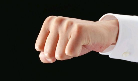 攥紧左手拳头足以帮助你掌握记忆法门(双语)