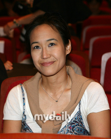 崔民秀妻子姜珠恩