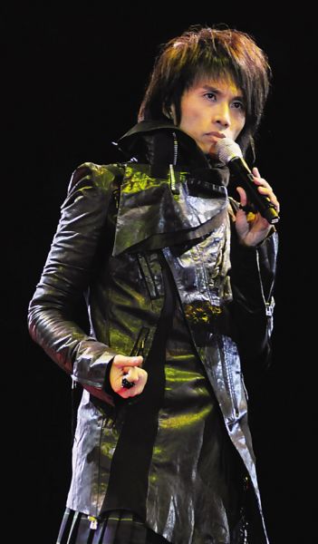 黄子华黄子华栋笃笑《娱乐圈血肉史2》爆笑上演黄子华没让观众失望