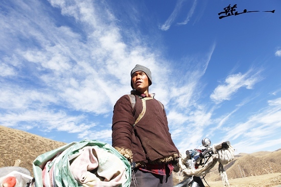 微博上诸多明星纷纷"吐血推荐"电影《转山》