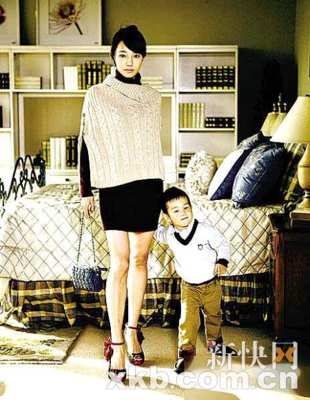 白百何与儿子的最新写真