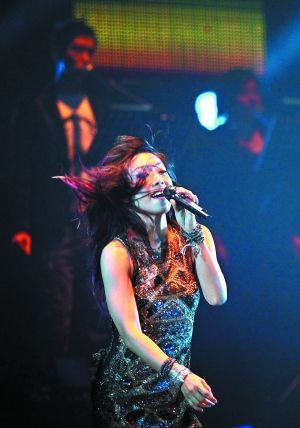 林忆莲激情演唱