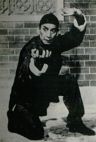 新一代银幕黄飞鸿——关德兴