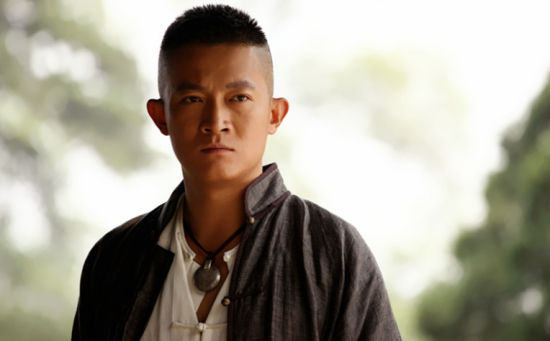 杨志刚新作《打狗棍》造型阳光俊朗