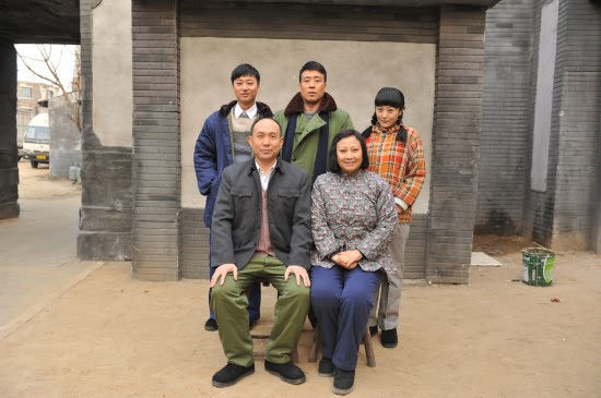 《大家庭》自开拍以来便备受关注,该剧作为大唐辉煌的主打剧可谓启用