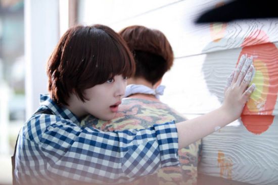 李玹雨抱住Sulli