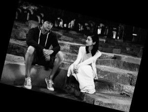 陆毅(左)与景甜上演感情戏