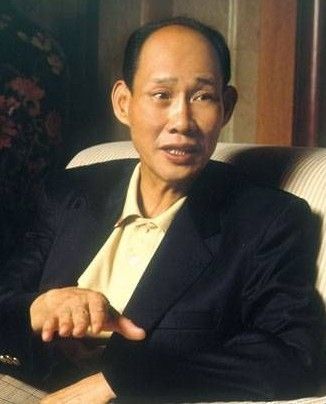 世纪金源集团董事局主席黄如论 来源：百度百科