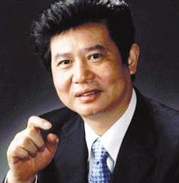 上海长峰集团董事长童锦泉 来源：百度人物