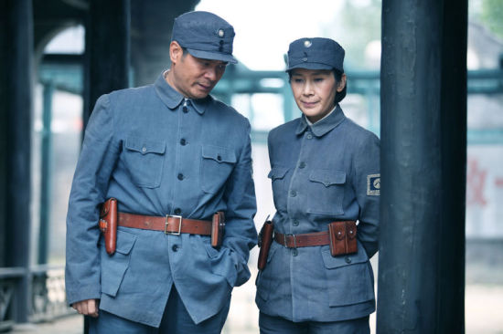 2012.12.12 09:56:20 新浪娱乐 摘要:电视剧《出关》正在后期制作中.