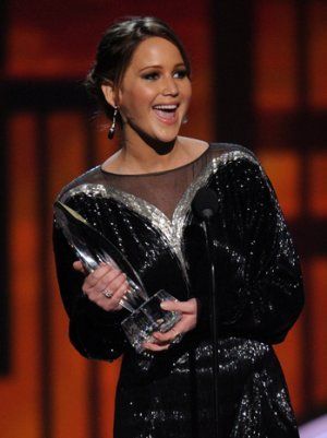 斯通emma stone詹尼佛-劳伦斯jennifer lawrence ★米娜-古尼斯mil