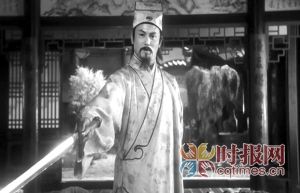 刘家辉在《唐伯虎点秋香》中饰演夺命书生