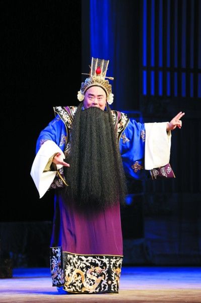 杨赤演绎西门豹 摄影记者张腾飞