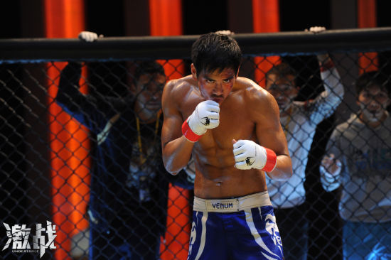 彭于晏饰演的林思齐参加MMA拳赛