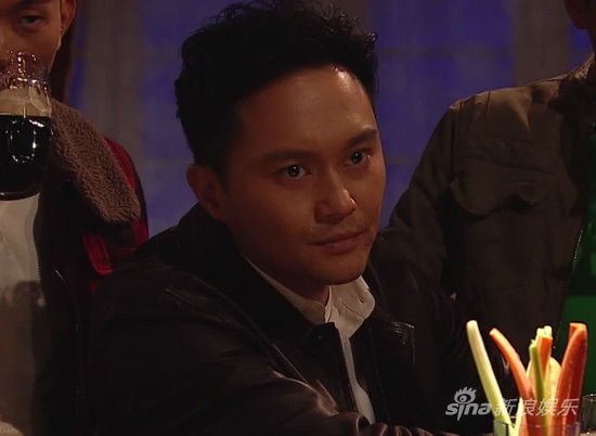 张智霖片中造型