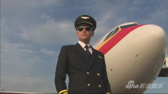 张智霖剖析"cool魔" 表面风光内心孤独