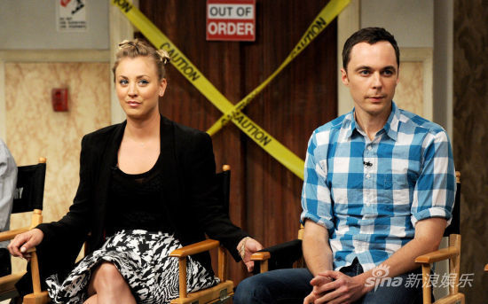 《生活大爆炸》剧组参加活动