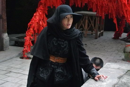 杜若溪《血誓》遭导演曝料