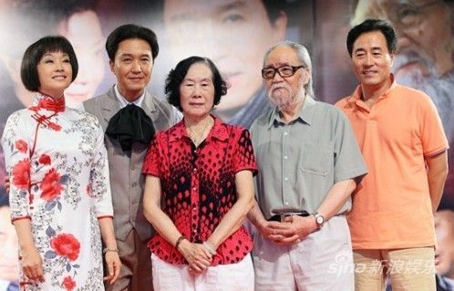 电视剧《徐悲鸿》主创合影