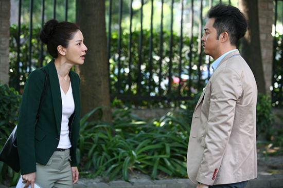 沙溢胡可街边吵架