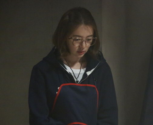 尹恩惠戴大眼镜