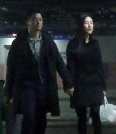 李亚鹏其后陷拥吻门