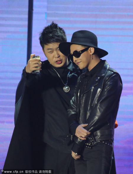 激动得手抖嘴抖的杜海涛