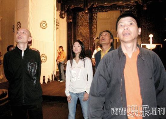 2005年9月20日，冯小刚、葛优和章子怡在《夜宴》的开机仪式上。