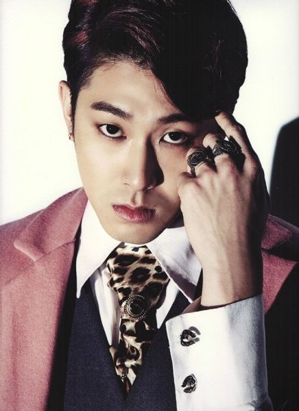 东方神起成员允浩