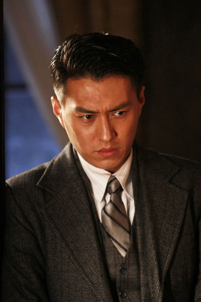 《狼烟遍地》靳东成战地枪王