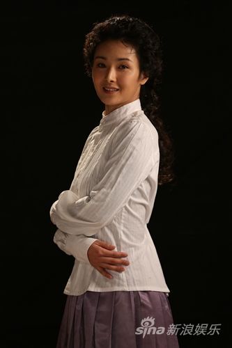 《狼烟遍地》黄曼饰柳烟