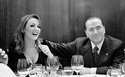 贝卢斯科尼与女友帕斯卡尔