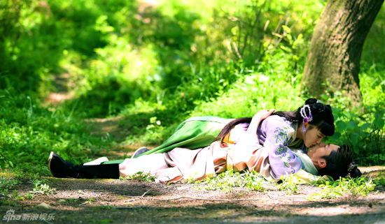 《金玉良缘》吻戏不断 引粉丝竞折腰