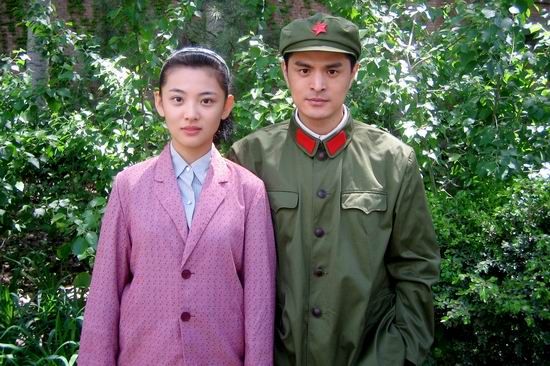 苗圃,边原[微博],李芯逸[微博]主演的电视剧《人是铁饭是钢》热度不减