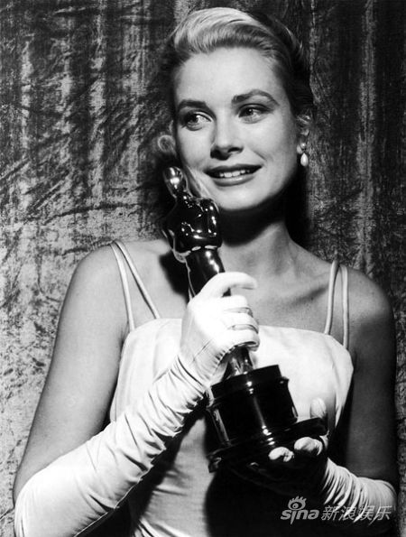 格蕾丝-凯利和小金人