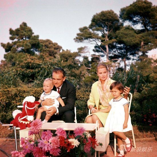 格蕾丝-凯利一家