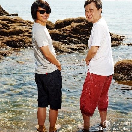 陈升海边搞怪撒尿照曝光