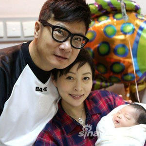 汤盈盈、钱嘉乐和女儿