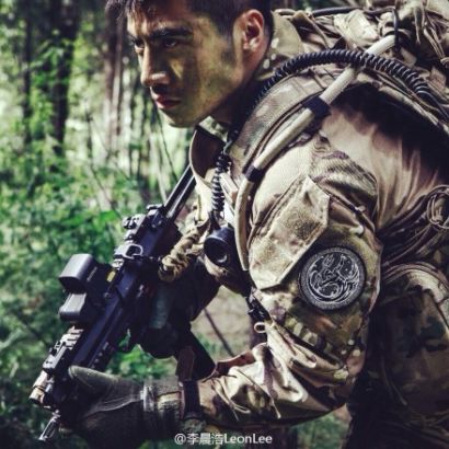 传李晨浩饰演潘子