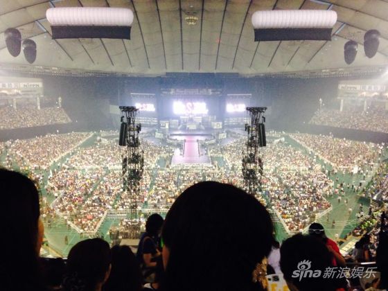 SMAP东京巨蛋演唱会现场图