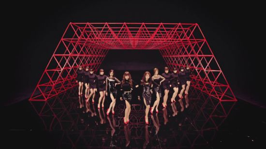 性感舞曲《alone》